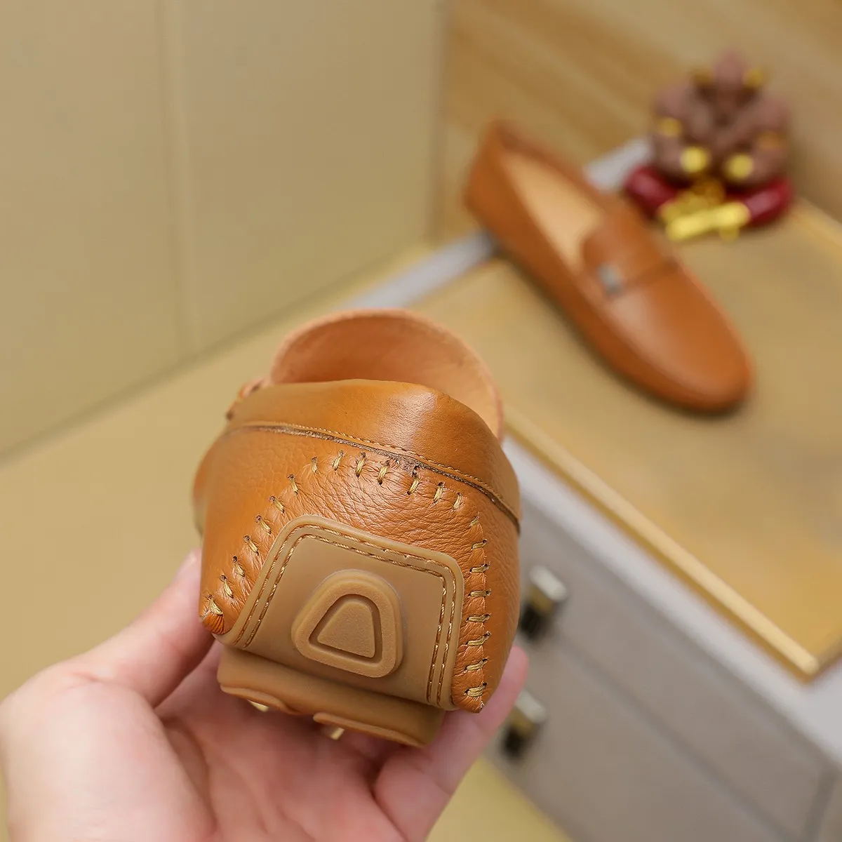 Men's shoes 💰360 💰 LV Louis Vuitton's top-quality Peaches men's shoes 💯Original copy of the official website, the upper is made of imported official website 1:1 material ❌Italian 🇮🇹 cowhide surface, imported pigskin lining. It’s definitely not made with ordinary craftsmanship, it’s the model used by celebrities! The factory’s craftsmanship is designed to create the most perfect shoes for trendy men! Colors available! 38-44 yards